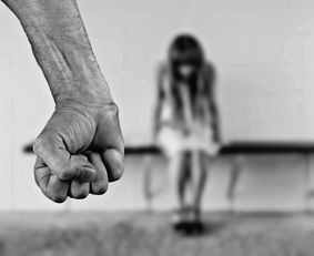 Jiuyou-英超裁判语言模糊性对比赛节奏影响的实证分析,英超裁判组